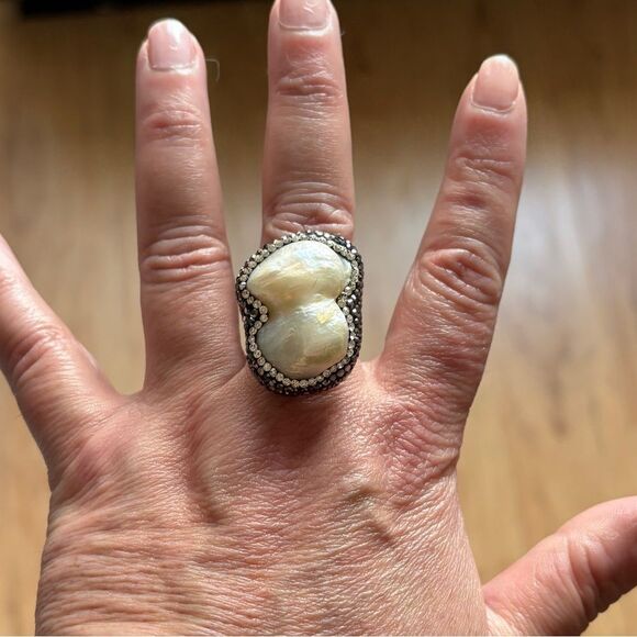 Vintage Statement Pearl Baroque Cocktail ring. - Picture 9 of 9